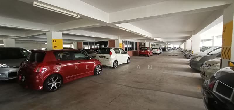 Retail Space for Rent in Seri Kembangan (Selangor) - Kent Tan - Car Park - PropertyGuru.com.my