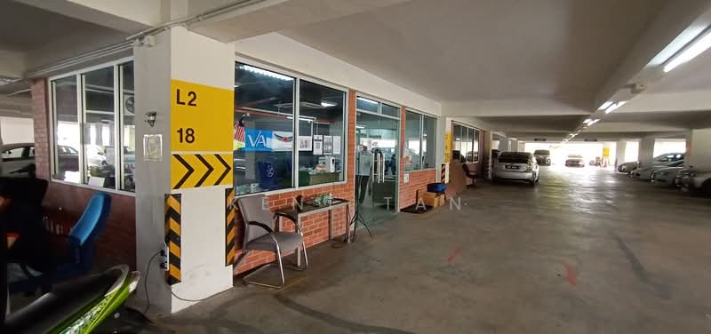 Retail Space for Rent in Seri Kembangan (Selangor) - Kent Tan - Car Park - PropertyGuru.com.my