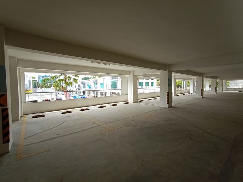 Retail Space for Rent in Taman Equine (Seri Kembangan) - Kent Tan - Car Park - PropertyGuru.com.my