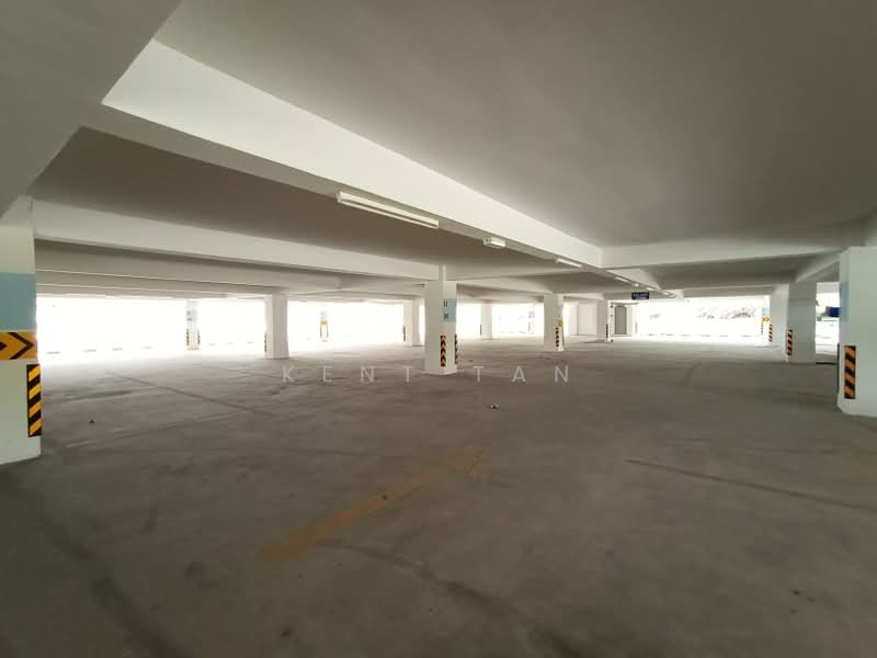 Retail Space for Rent in Taman Equine (Seri Kembangan) - Kent Tan - Car Park - PropertyGuru.com.my