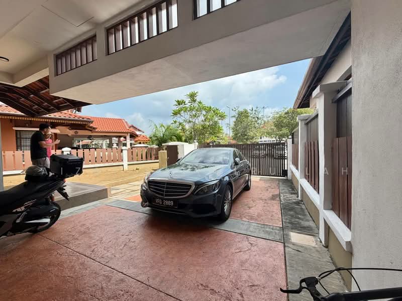 Rumah Berkembar untuk Dijual di Alam Impian (Shah Alam) - Aizat Saifulrullah - Exterior - PropertyGuru.com.my