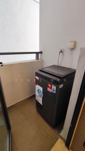 Servis Apartment untuk Disewa di R&F Princess Cove Phase 1 - Renee Gan - Balcony - PropertyGuru.com.my