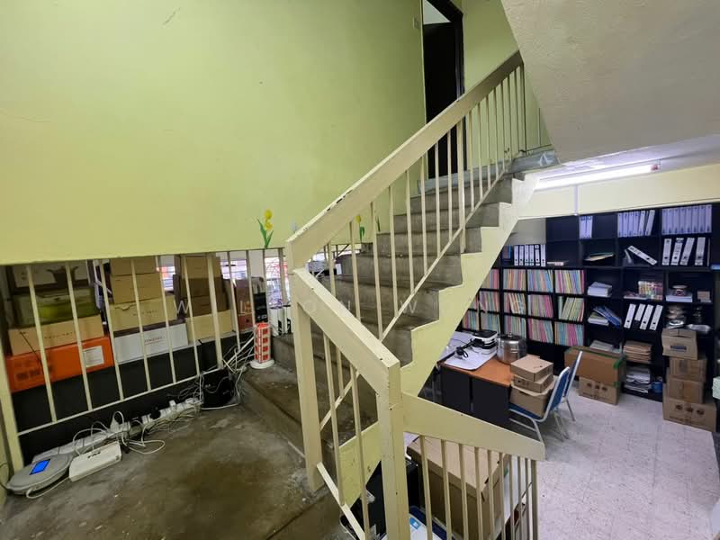 3-storey Terraced House for Sale in Taman Daya (Kepong) - Wilson Wong - PropertyGuru.com.my