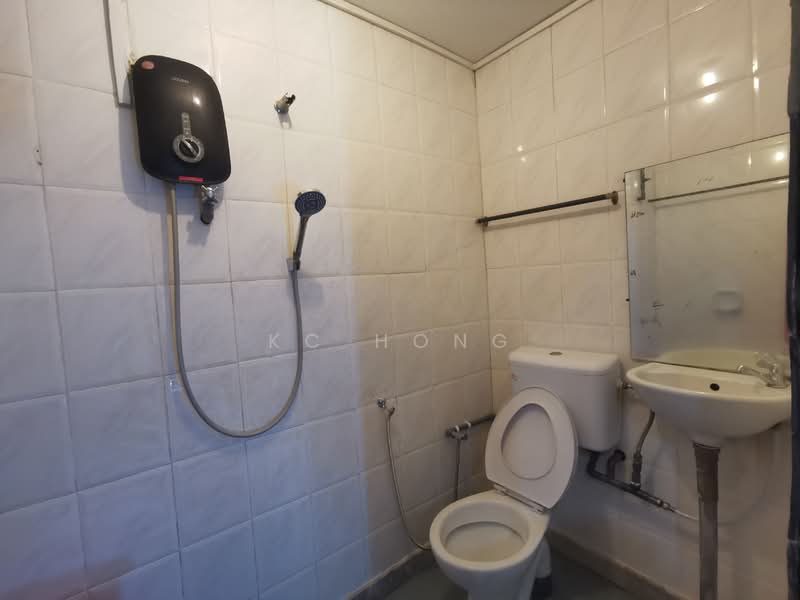 2-storey Terraced House for Sale in Taman Muda (Ampang) - KC Hong - Bathroom - PropertyGuru.com.my