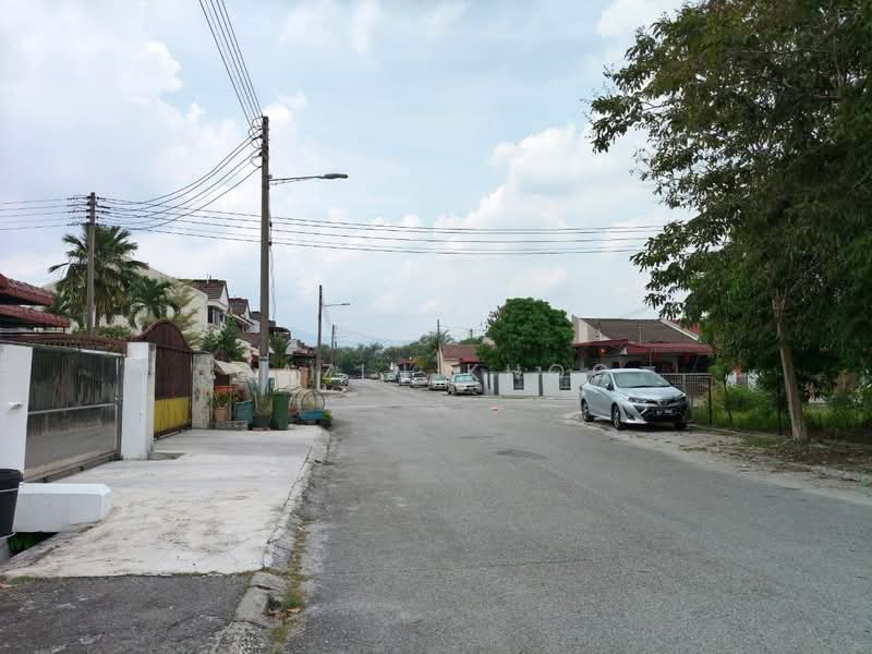 2-storey Terraced House for Sale in Taman Pertama (Ipoh) - Qazin Khoo - PropertyGuru.com.my