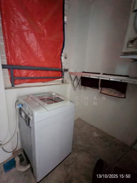 Servis Apartment untuk Disewa di The Heights Residence - Alvin Chan Kai Boon - Laundry Area - PropertyGuru.com.my