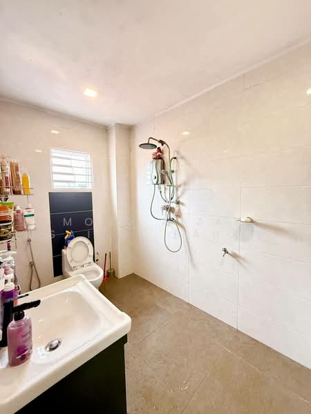 2-storey Terraced House for Sale in Bandar Baru Bangi (Selangor) - Mohd Aizat Saiful Bahri - Bathroom - PropertyGuru.com.my