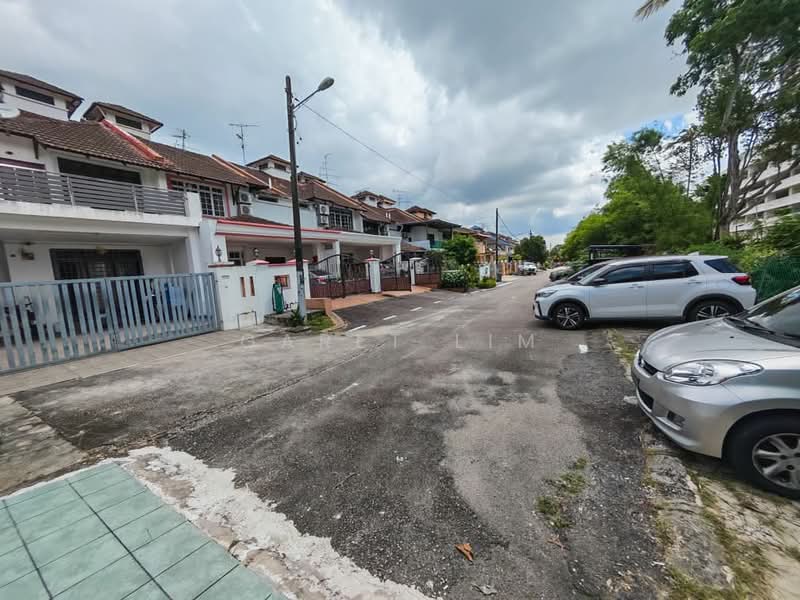 Rumah Teres 2 Tingkat untuk Dijual di Taman Mount Austin (Tebrau) - Garet Lim - Exterior - PropertyGuru.com.my