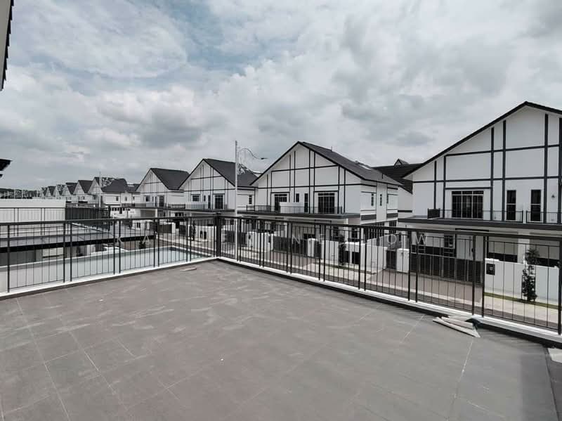 Rumah Berkembar untuk Dijual di Taman Ekoflora (Johor Bahru) - Katherine Low - Exterior - PropertyGuru.com.my