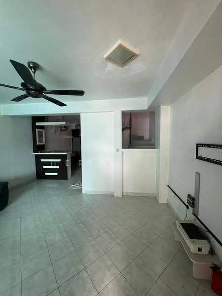 Rumah Teres 2 Tingkat untuk Dijual di Taman Sri Pulai Perdana - Herry Goh - Living Room - PropertyGuru.com.my