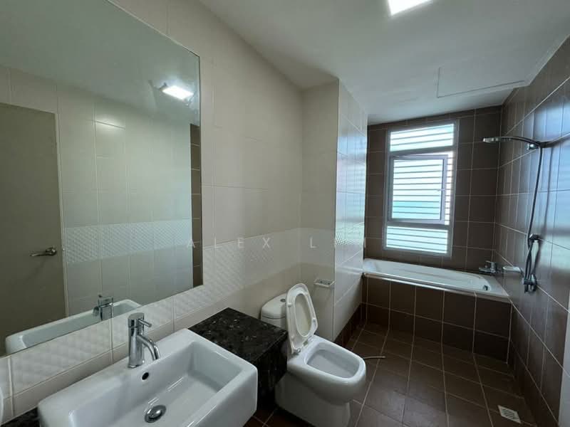 Condominium for Rent at 10 Island Resort - Alex Lim - Bathroom - PropertyGuru.com.my