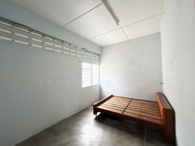 Flat for Sale at Taman Pelangi - Presley Chong - Bedroom 3 - PropertyGuru.com.my