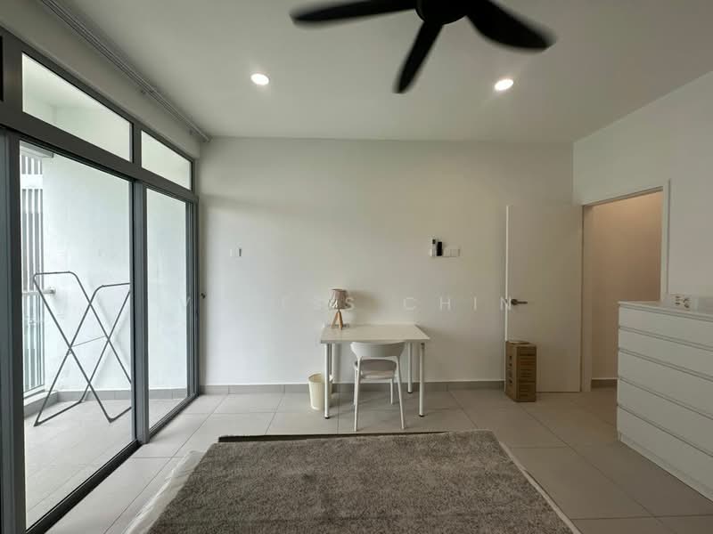 Servis Apartment untuk Disewa di Dorsett Waterfront Subang - Vaness Chin - Balcony - PropertyGuru.com.my