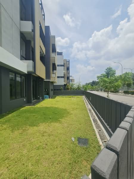 3-storey Terraced House for Sale in Bandar Puteri Puchong (Puchong) - Shu Wai - Exterior - PropertyGuru.com.my