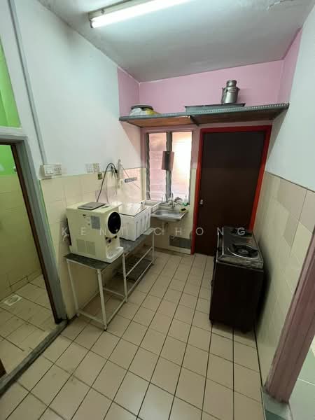 Apartment for Rent at Pandan Ria Apartment (Block A) - Kent Chong - Kitchen - PropertyGuru.com.my