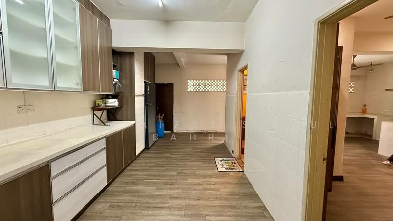 2-storey Terraced House for Sale in Bandar Mahkota Cheras (Cheras) - Mohd Aizat Saiful Bahri - Kitchen - PropertyGuru.com.my