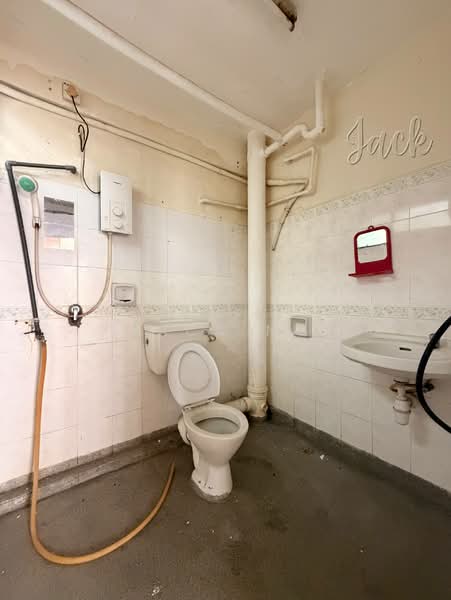 Apartment for Sale at Pearl Tower (Ria) - Jack Ng - Bathroom - PropertyGuru.com.my