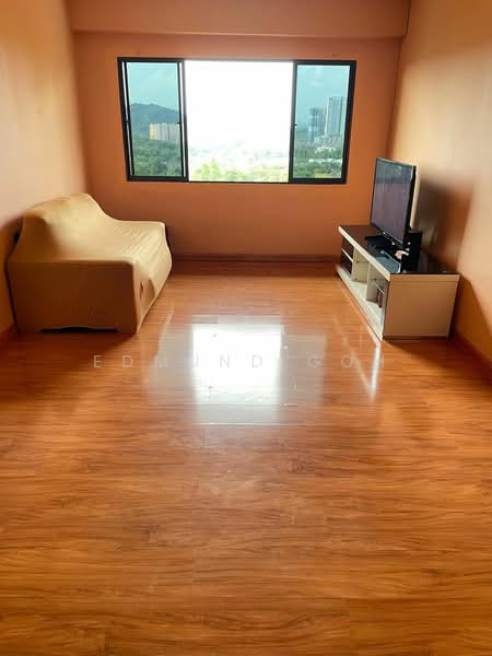 Pangsapuri untuk Dijual di Putra Permai Block A - Edmund Goh - Living Room - PropertyGuru.com.my