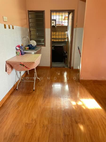 Pangsapuri untuk Dijual di Putra Permai Block A - Edmund Goh - Kitchen - PropertyGuru.com.my