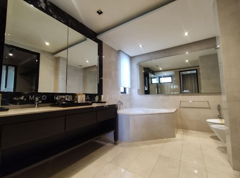 Kondominium untuk Dijual di The Binjai on the Park - Mohd Aizat Saiful Bahri - Bathroom - PropertyGuru.com.my