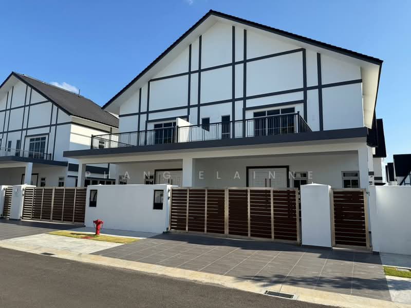Rumah Berkembar untuk Dijual di Taman Ekoflora (Johor Bahru) - Phang Elainne - Exterior - PropertyGuru.com.my