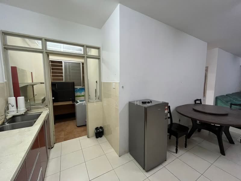 Condominium for Rent at Platinum Lake PV 16 - Alex Ho - Kitchen - PropertyGuru.com.my