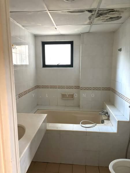 Kondominium untuk Disewa di Sang Suria - Y.L. Yong - Bathroom - PropertyGuru.com.my