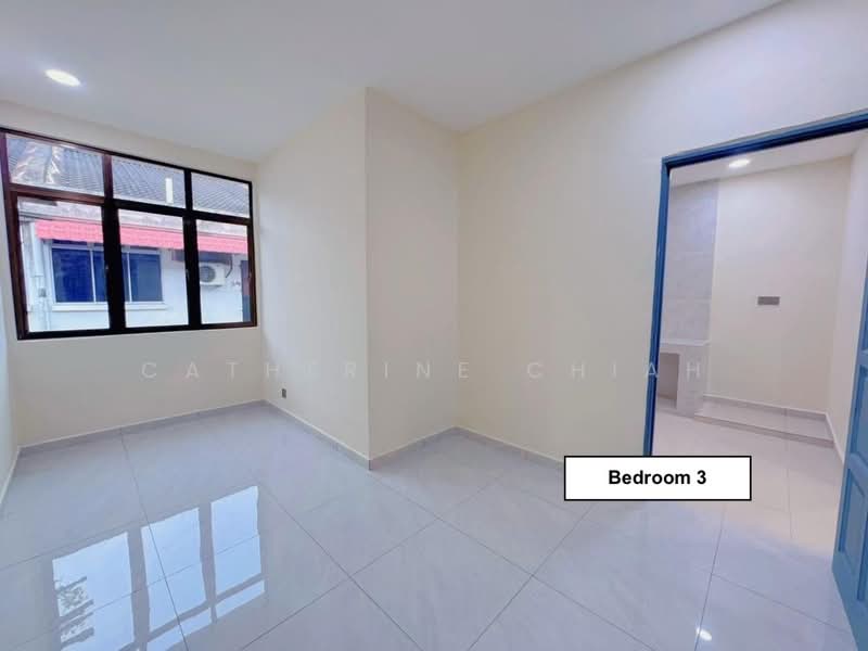 1-storey Terraced House for Sale in Taman Megah Ria (Masai) - Catherine Chiah - Bedroom - PropertyGuru.com.my