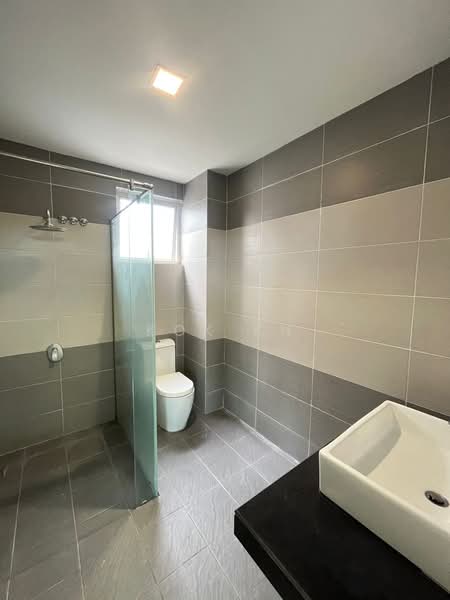 3-storey Terraced House for Sale in Puchong (Selangor) - Kok KH - Bathroom - PropertyGuru.com.my