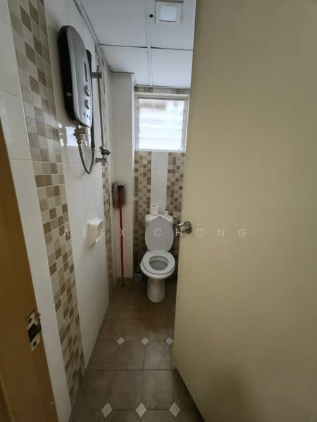 Shop / Office for Rent in Dataran Sunway Damansara (Petaling Jaya) - Alex Chong - Bathroom - PropertyGuru.com.my