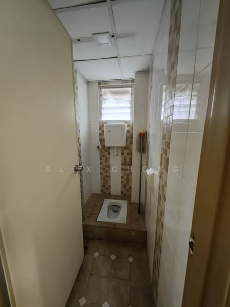 Shop / Office for Rent in Dataran Sunway Damansara (Petaling Jaya) - Alex Chong - Bathroom - PropertyGuru.com.my