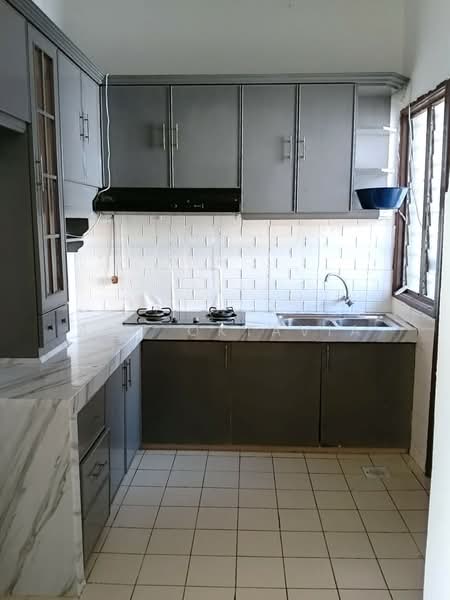 Rumah Teres 2 Tingkat untuk Dijual di Putra Heights (Subang Jaya) - Amy Oktavia - Kitchen - PropertyGuru.com.my