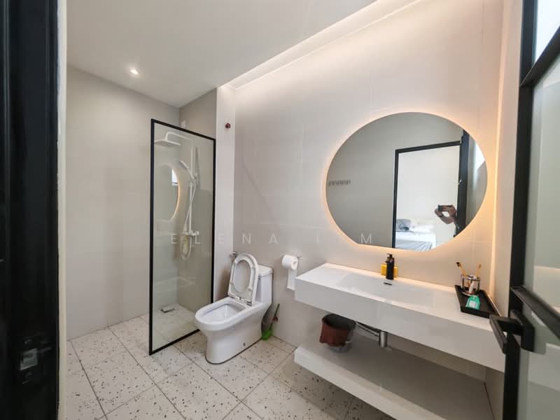 Rumah Teres 2 Tingkat untuk Disewa di Pasir Gudang (Johor) - Elena Lim - Bathroom - PropertyGuru.com.my