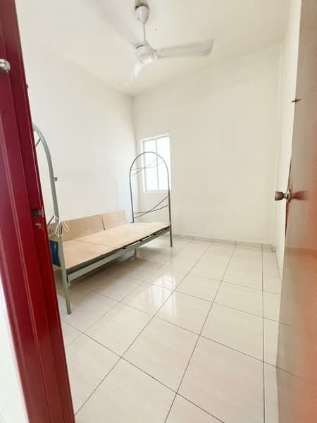 Pangsapuri untuk Dijual di Larkin Indah - Alan Ler - Bedroom - PropertyGuru.com.my