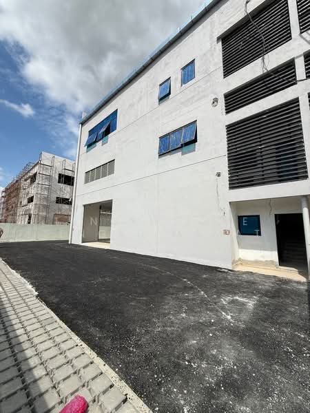Commercial Semi-D for Sale in Seri Kembangan (Selangor) - Tengku June Tengku Mamat - Exterior - PropertyGuru.com.my