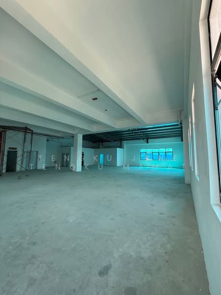 Commercial Semi-D for Sale in Seri Kembangan (Selangor) - Tengku June Tengku Mamat - Interior - PropertyGuru.com.my