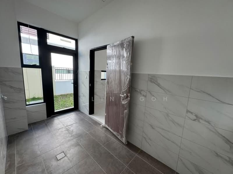 Cluster House for Sale in Taman Impian Emas (Skudai) - Pauline Goh - Entrance - PropertyGuru.com.my