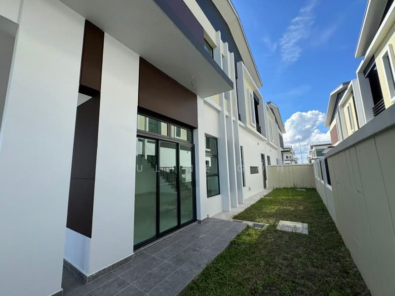 Cluster House for Sale in Taman Impian Emas (Skudai) - Pauline Goh - Exterior - PropertyGuru.com.my
