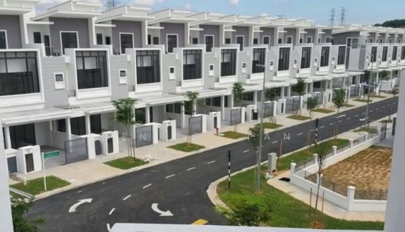 3-storey Terraced House for Rent in Alam Impian (Shah Alam) - Henrick Tan - Exterior - PropertyGuru.com.my