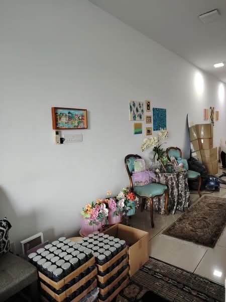 Kondominium untuk Dijual di Hijauan Saujana - Zubaidah Kadir - Living Room - PropertyGuru.com.my