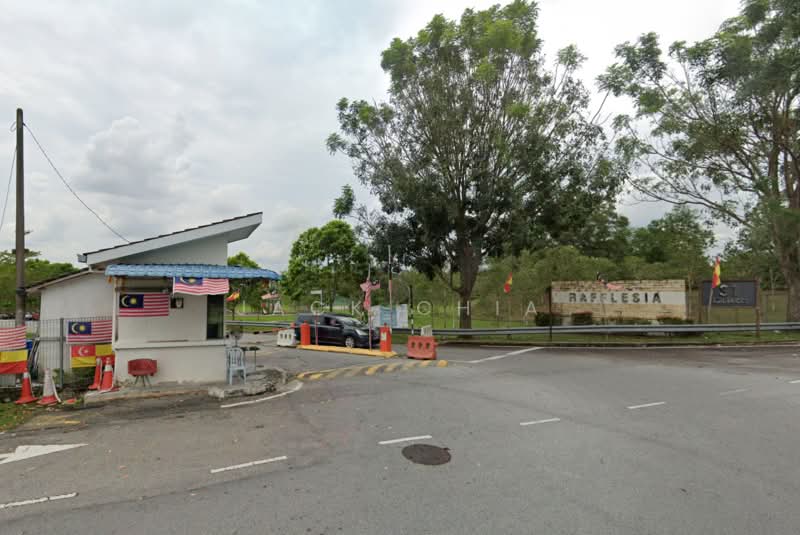 2-storey Terraced House for Sale in Taman Pelangi Semenyih 2 (Semenyih) - Jack Chia - Exterior - PropertyGuru.com.my