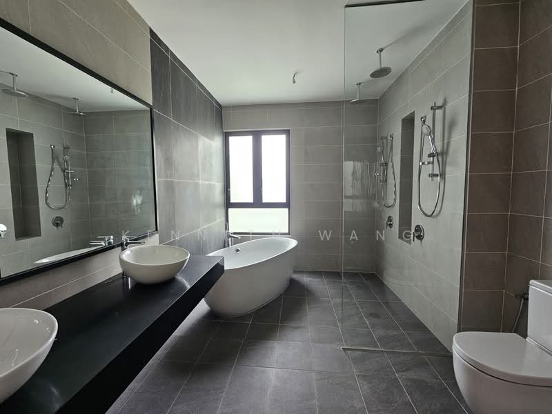 Rumah Teres 3 Tingkat untuk Dijual di Bukit Rahman Putra (Sungai Buloh) - Kenneth Wang - Bathroom - PropertyGuru.com.my