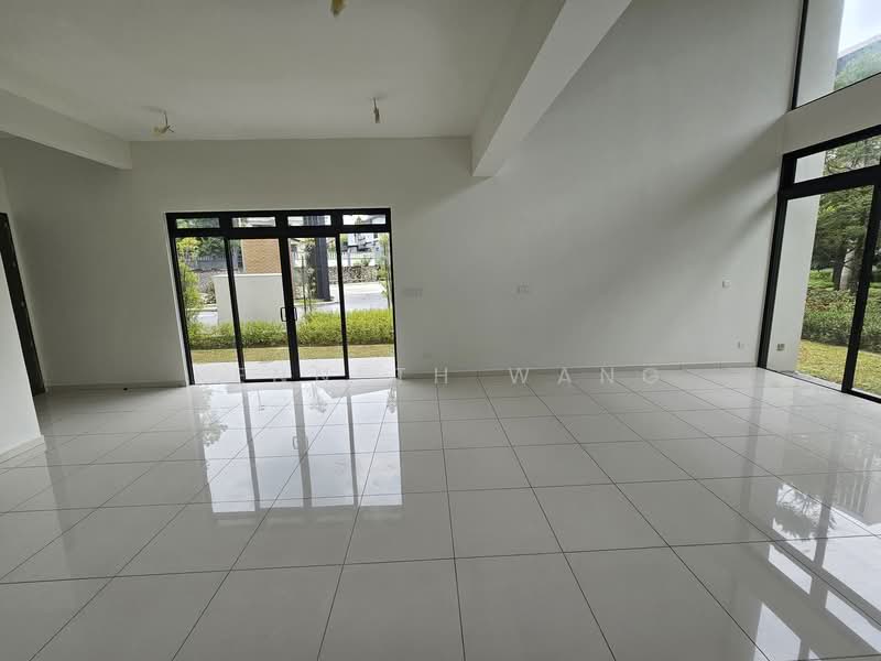 Rumah Teres 3 Tingkat untuk Dijual di Bukit Rahman Putra (Sungai Buloh) - Kenneth Wang - Living Room - PropertyGuru.com.my
