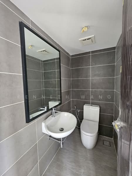 Rumah Teres 3 Tingkat untuk Dijual di Bukit Rahman Putra (Sungai Buloh) - Kenneth Wang - Bathroom - PropertyGuru.com.my