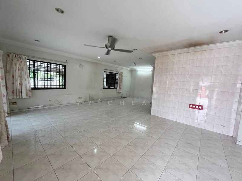 Rumah Teres 2 Tingkat untuk Dijual di Taman Melor (Ipoh) - YY Cheah - Living Room - PropertyGuru.com.my