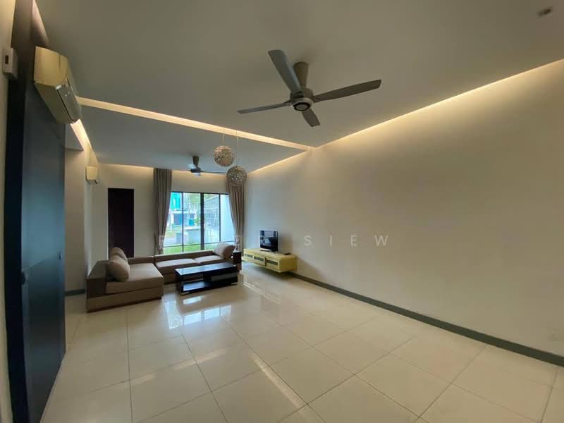 2-storey Terraced House for Sale in East Ledang (Iskandar Puteri (Nusajaya)) - Peter Siew - Living Room - PropertyGuru.com.my