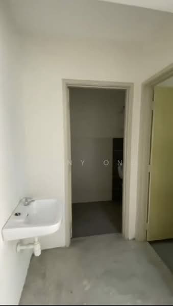 Shop for Rent in Simpang Ampat (Penang) - Jenny Ong - Bathroom - PropertyGuru.com.my