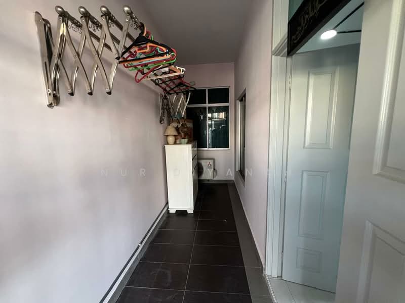 Rumah Teres 2 Tingkat untuk Dijual di Setia Tropika (Johor Bahru) - Nur Diyanah - Corridor - PropertyGuru.com.my