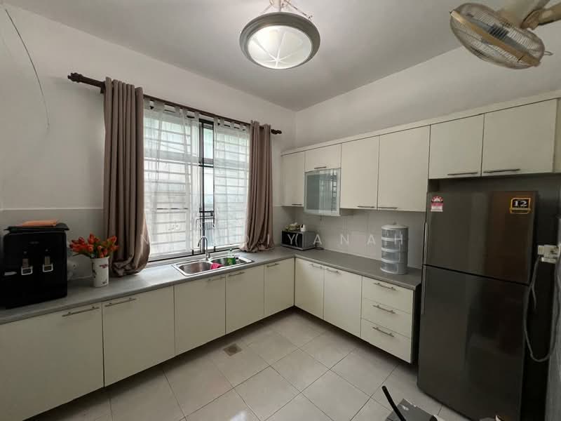 Rumah Teres 2 Tingkat untuk Dijual di Setia Tropika (Johor Bahru) - Nur Diyanah - Kitchen - PropertyGuru.com.my