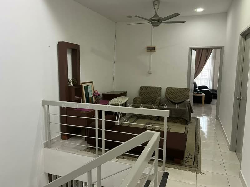 Rumah Teres 2 Tingkat untuk Dijual di Setia Tropika (Johor Bahru) - Nur Diyanah - Living Room - PropertyGuru.com.my